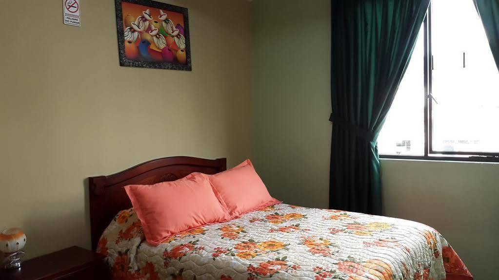 Hostal Los Lirios Loja Kültér fotó